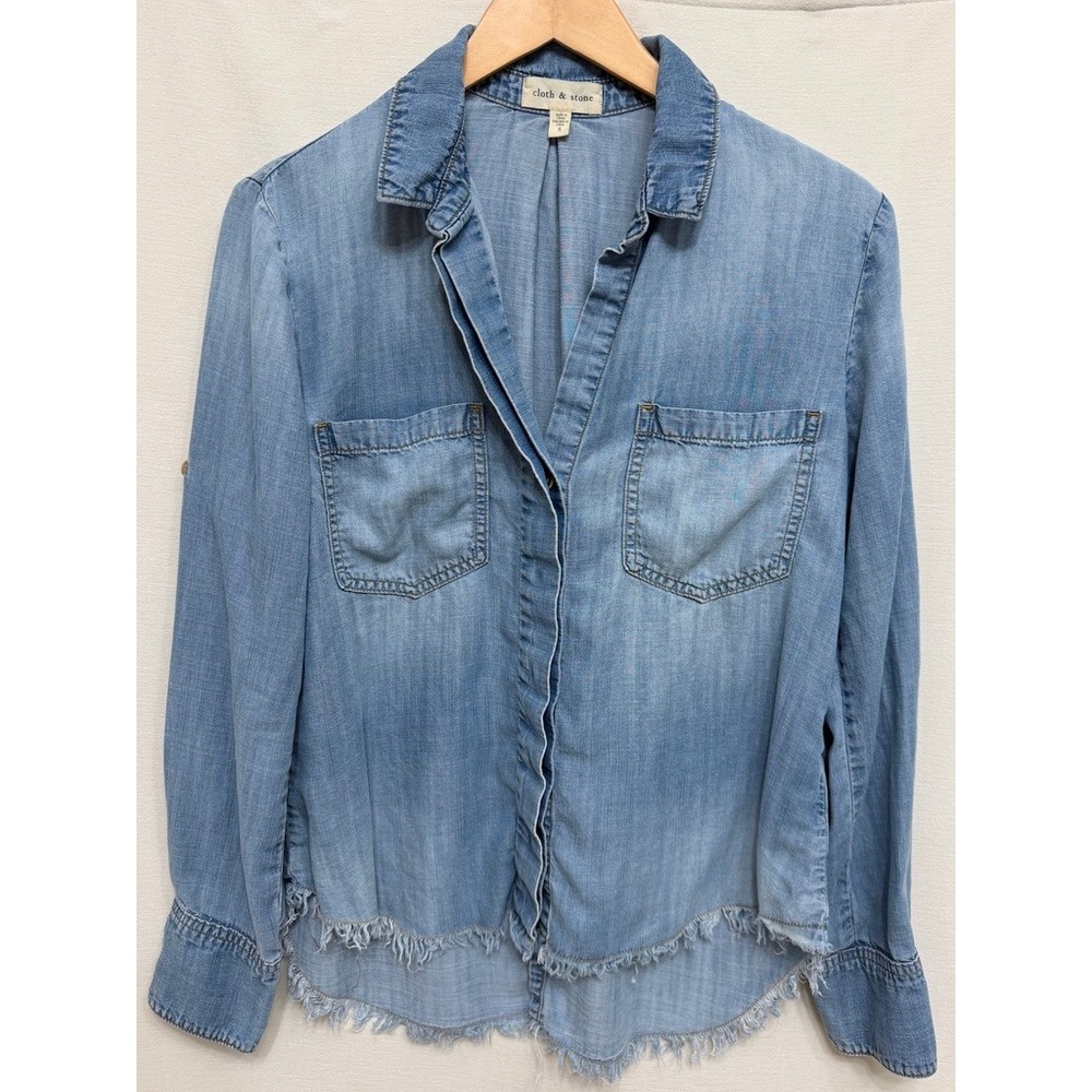 Cloth and Stone Women's Button Down Top Light Wash Frayed Hem Denim Boho Small